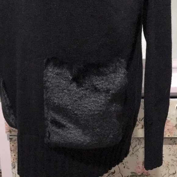 Love Token✨Marlene Faux Fur Pocket Turtleneck Long Sleeve Sweater Black Medium! - Picture 4 of 11